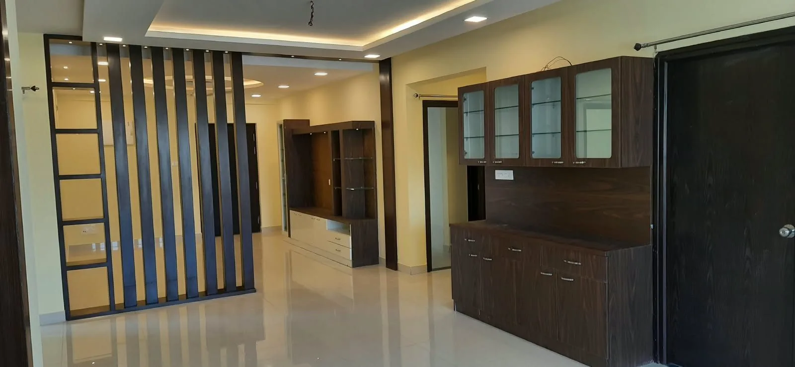 Crockery Unit 10