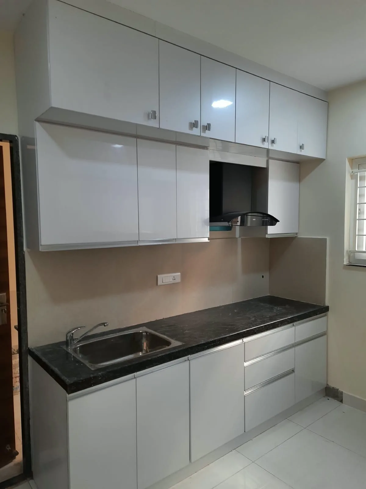 Kitchen Units 8