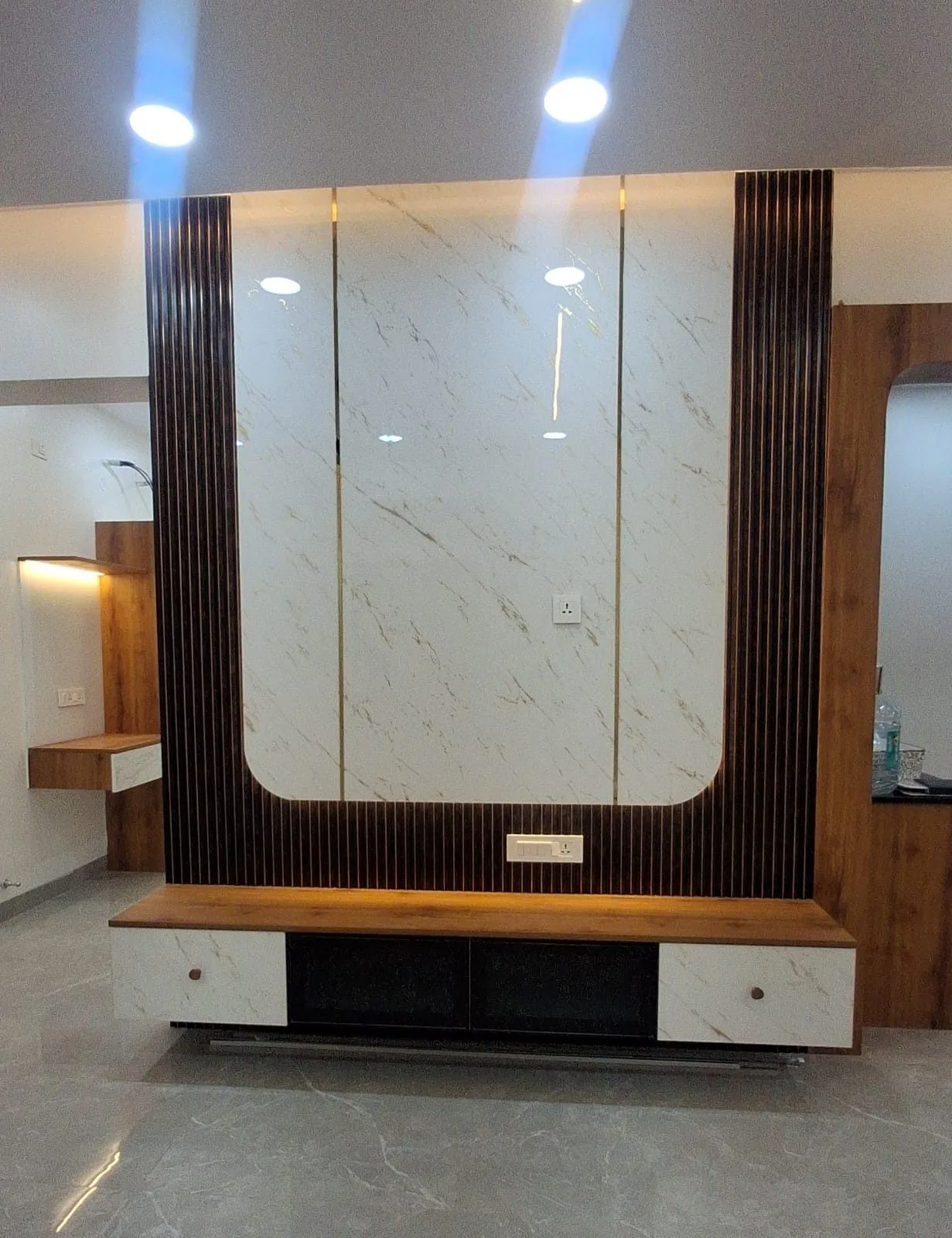 TV Units 2