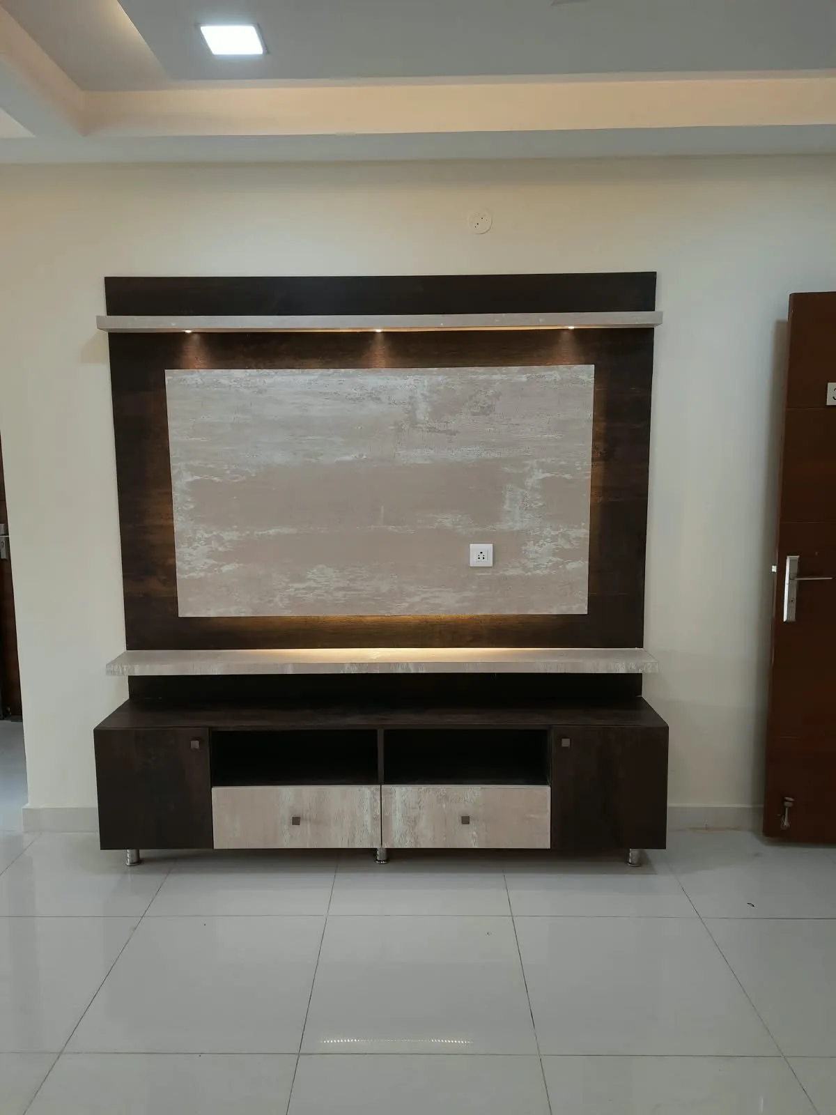 TV Units 5